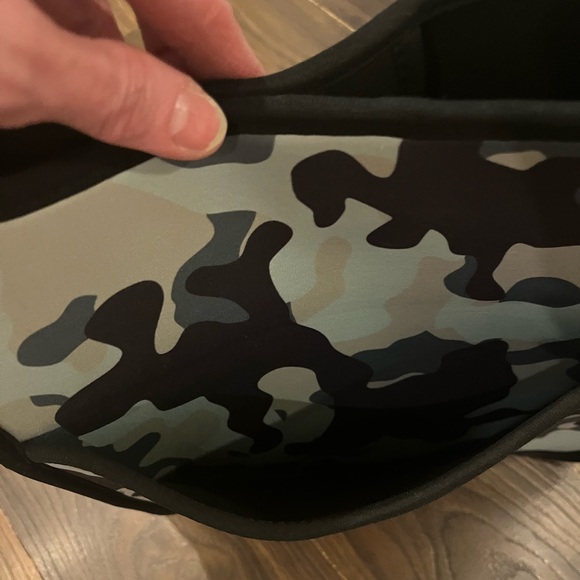 Camouflage Crossbody Bag - Picture 4 of 4